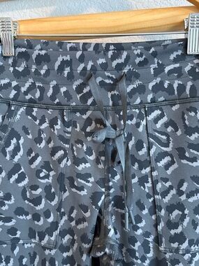 aerie Gray Camo Active Leggings